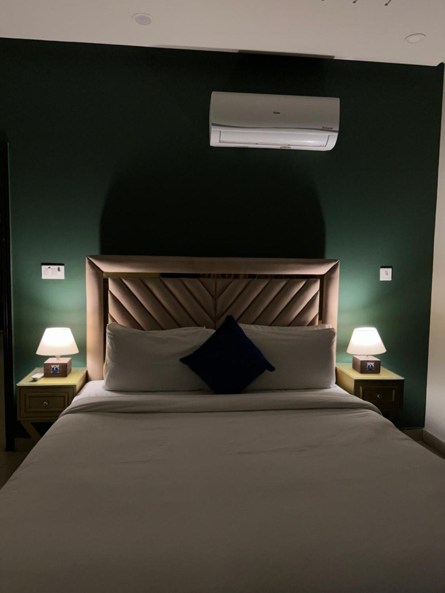 Serenity Corner 4 Bhk อิสลามาบัด ภายนอก รูปภาพ