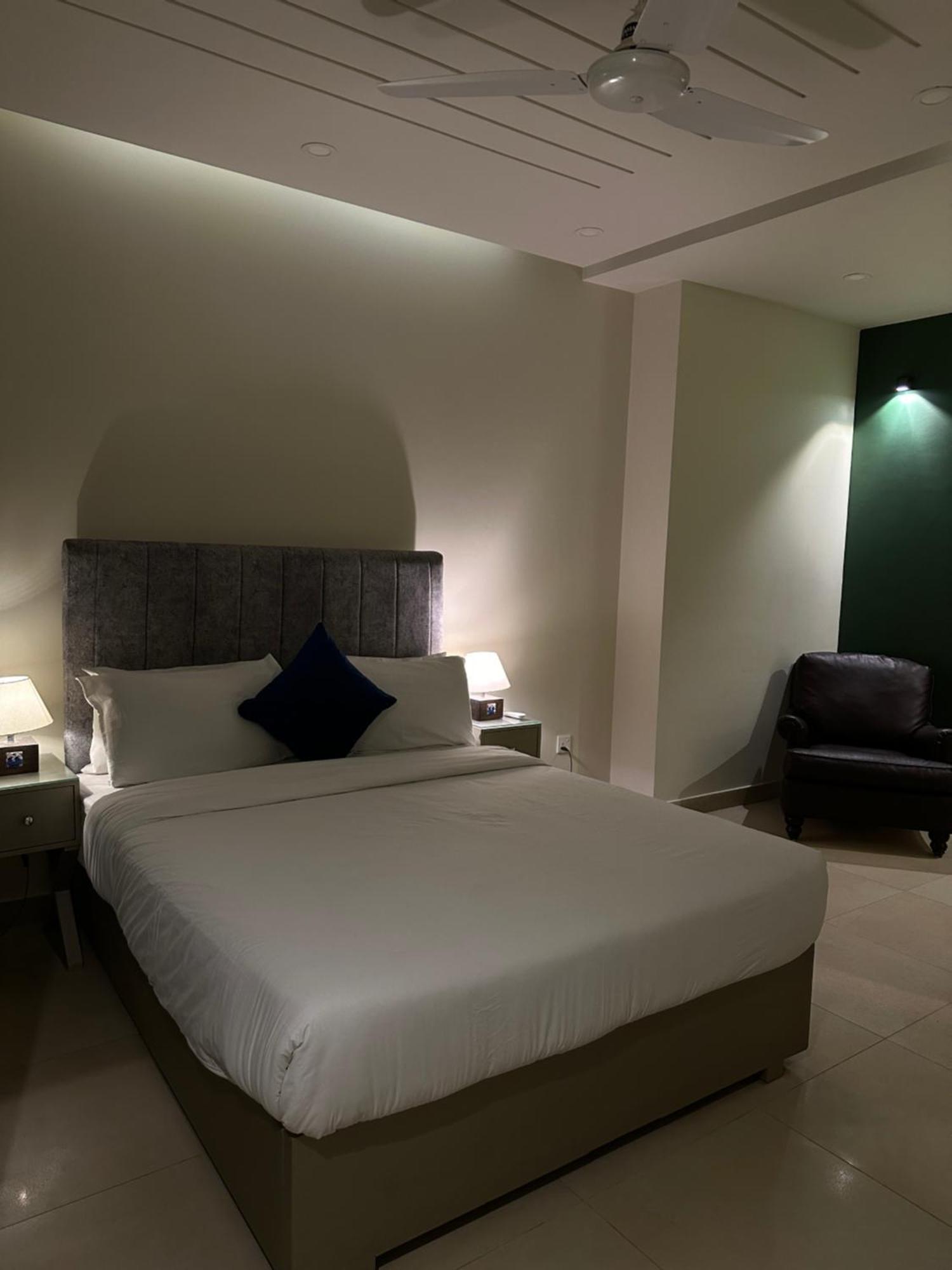 Serenity Corner 4 Bhk อิสลามาบัด ภายนอก รูปภาพ